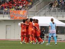 ゴールを決め喜ぶ選手たち