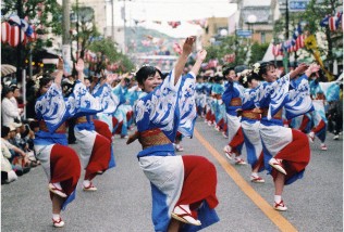 総踊りのようす