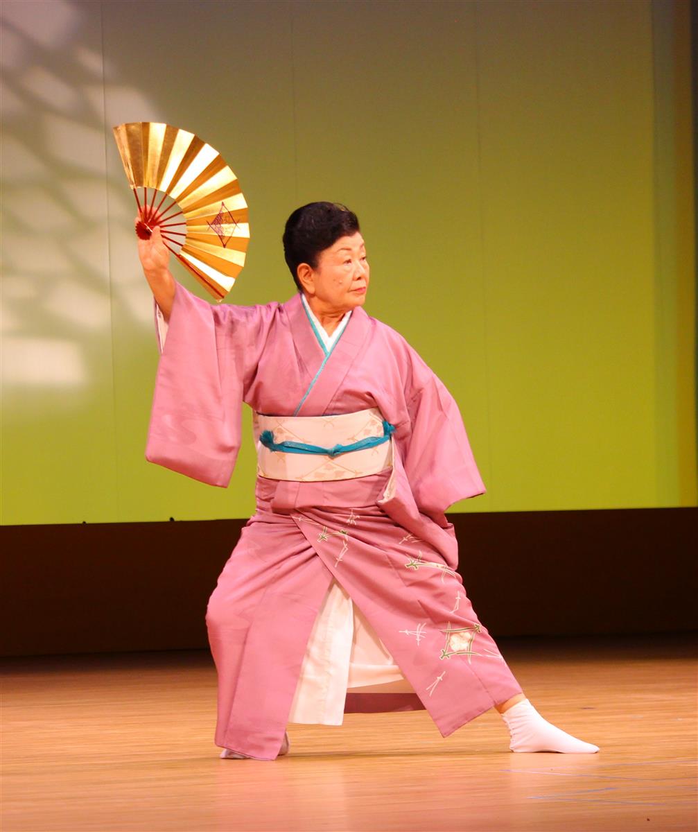 芸能祭日本舞踊の画像