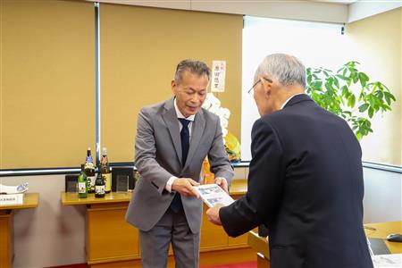 学校へ寄贈