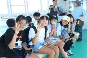 地元の小学生も一緒に参加しました♪