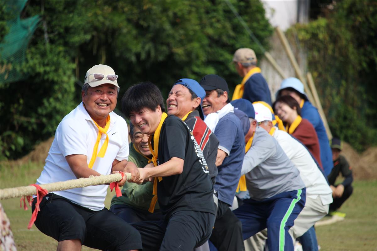 綱引きのようすの画像