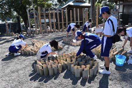 クローバー制作中