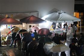 マルシェは行列