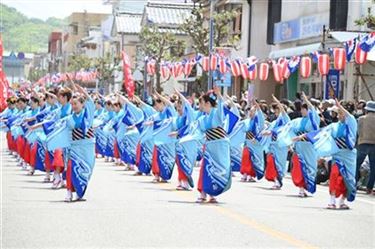 ハイヤ総踊りの写真