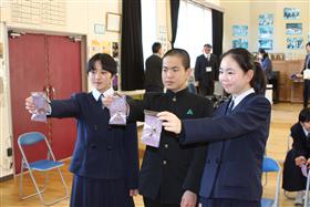 へのかっぱストラップ贈呈式2