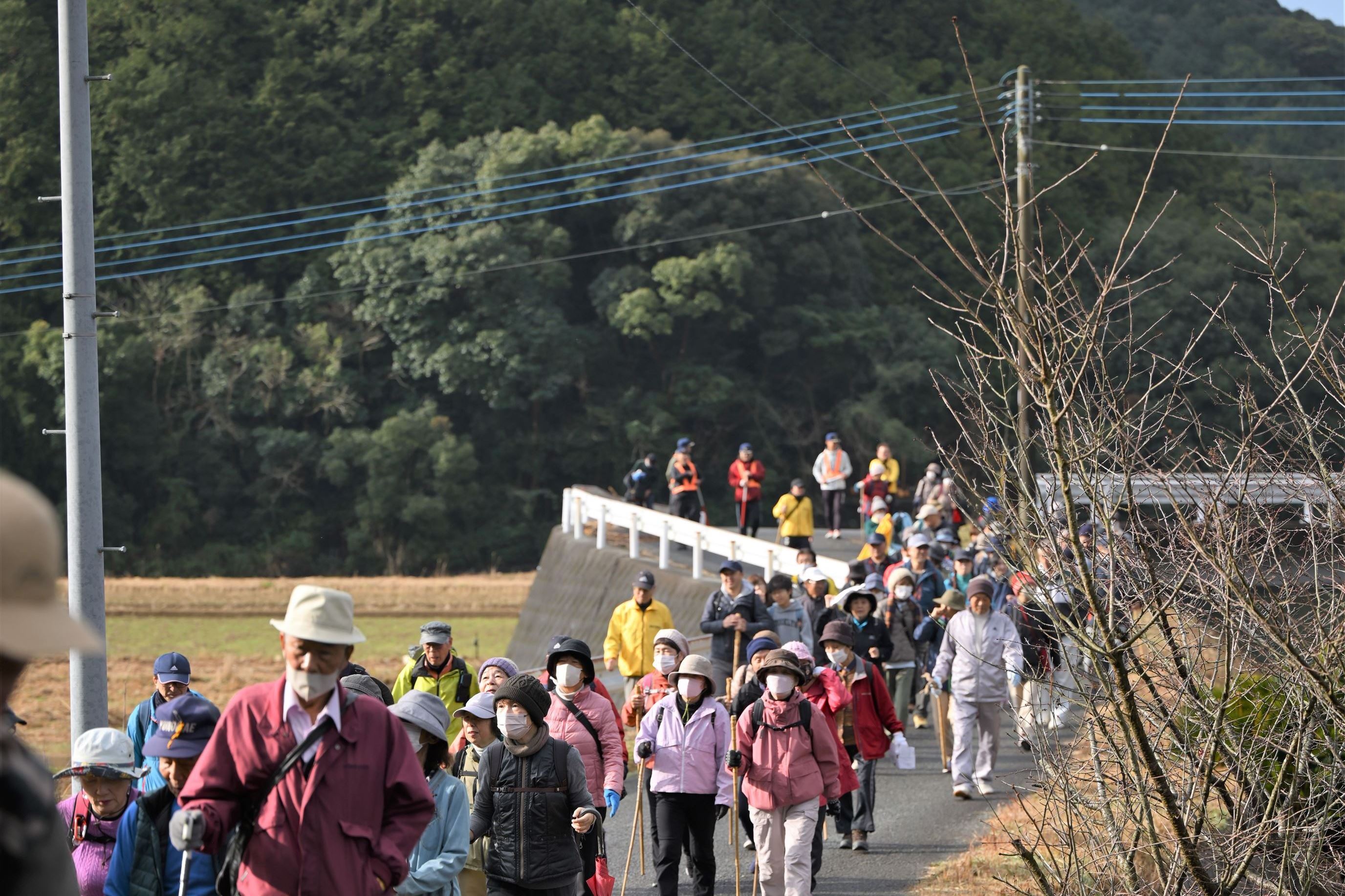川沿いを散策 (2)