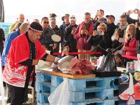 マグロ解体ショー