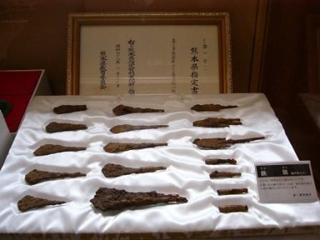 妻の鼻墳墓群及び出土遺物一括の画像