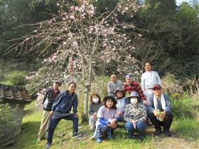 参道を下り一休み