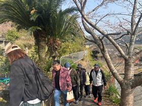 途中までみんなで一緒に中田八十八ヶ所お大師様へお 参り