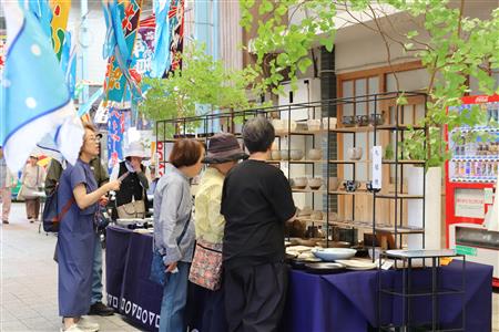 天草陶磁器の展示販売