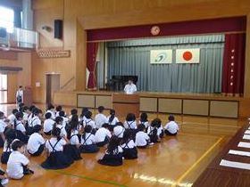 写真（校長先生あいさつ）