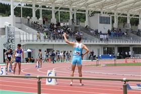 男子4×400mリレー前の選手コール
