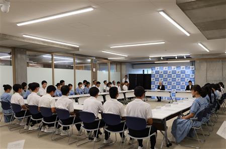 報告会のようす