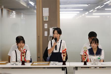 発表３