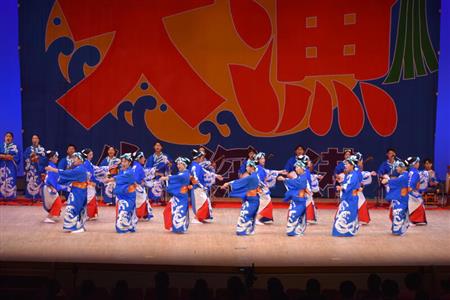 踊りのようす