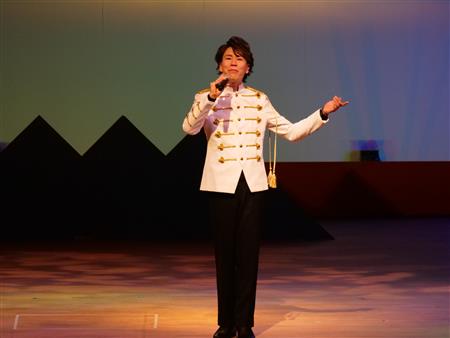 テノール歌手：下司愉宇起さん