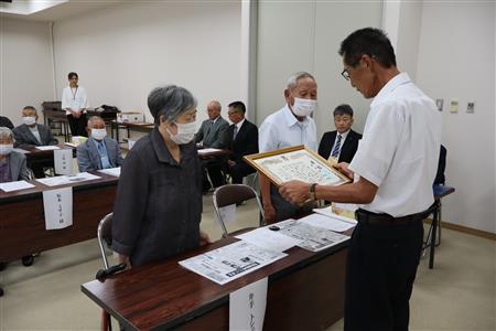 ダイヤモンド婚夫婦表彰伝達