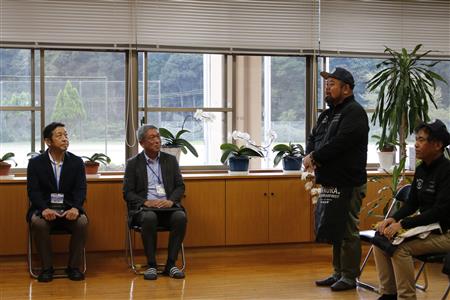 謝意と期待を伝える下田会長