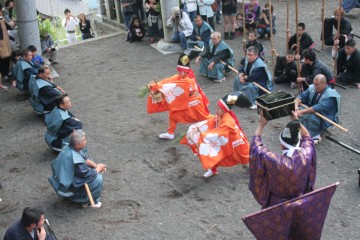 塩振り踊りの画像