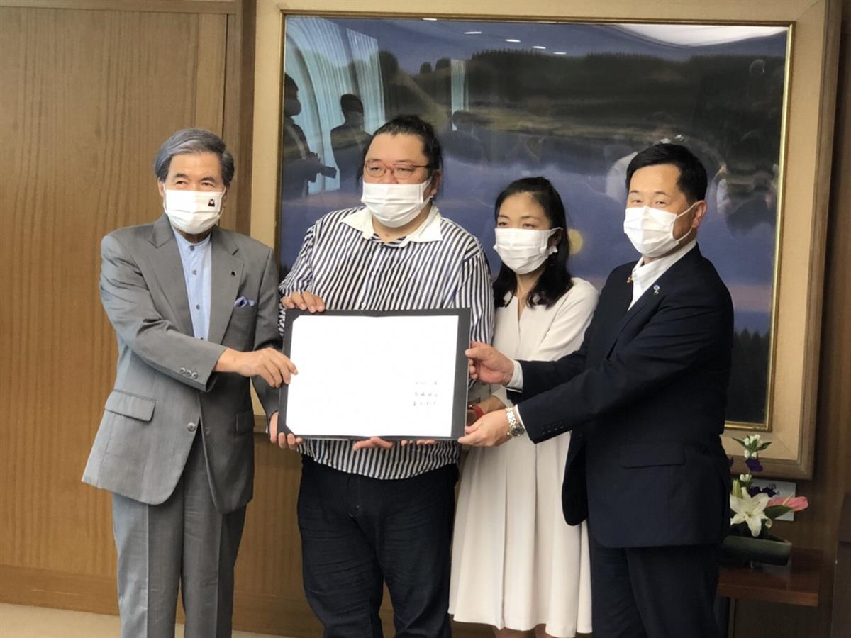 ㈱ハナハナワークスおきなわ 立地協定調印式